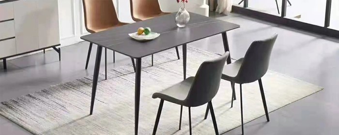岩板餐桌需要铺桌垫吗(岩板餐桌要铺桌布吗)