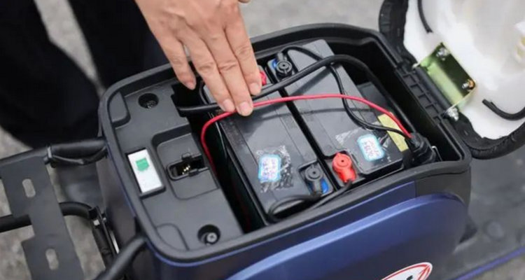 两轮电动车的电池是什么电池