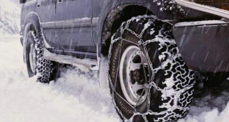 防滑链应该安装在驱动轮还是被动轮(冰雪路面可以在驱动轮上安装防滑链吗)