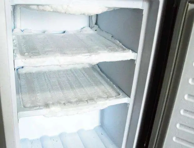 冰箱冷藏室结冰怎么办（冰箱冷冻室结冰的解决方法）
