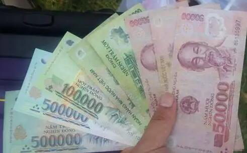 越南盾汇率对人民币是多少呢？注意！它的货币单位跟别人不一样