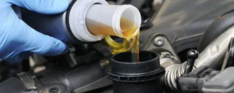 液压油和机油的区别在哪