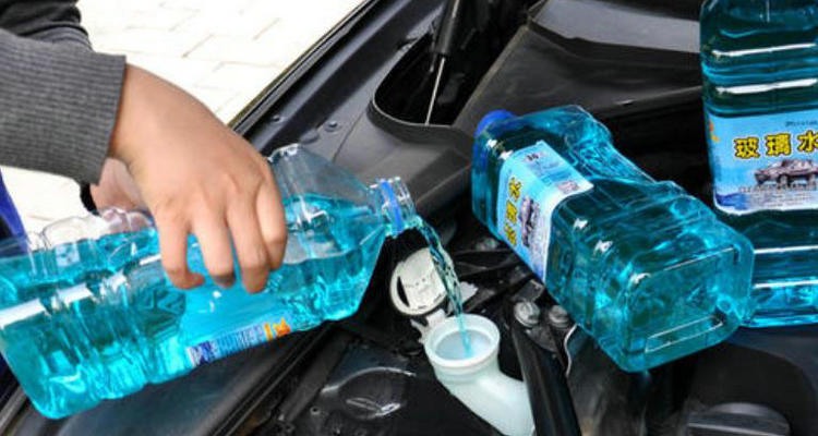 汽车玻璃水的作用是什么(汽车玻璃水的作用是什么意思)
